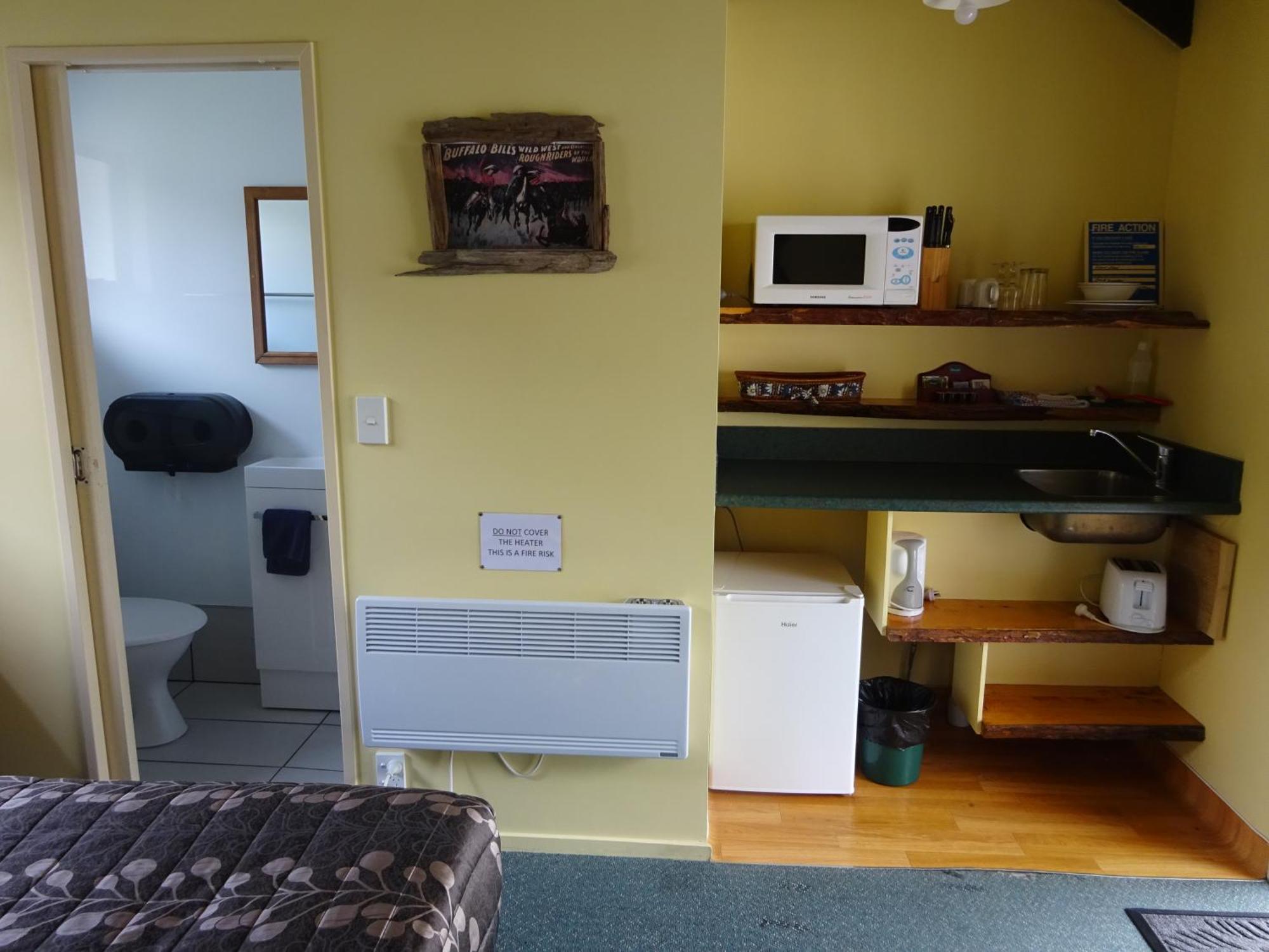 Glow Worm Accommodation Франц Джоузеф Екстериор снимка