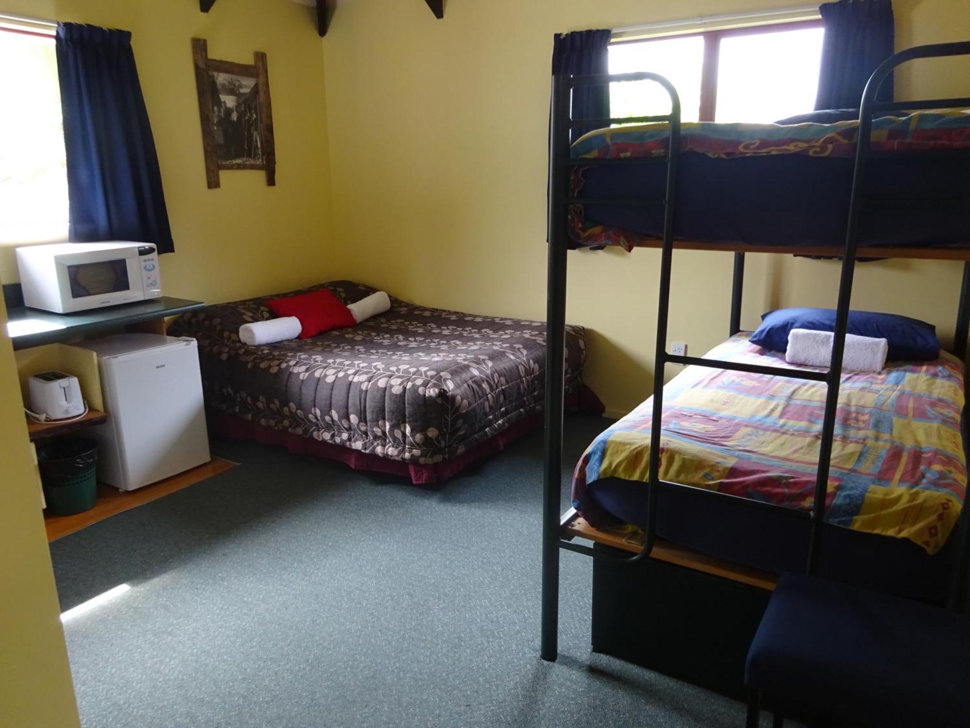Glow Worm Accommodation Франц Джоузеф Екстериор снимка
