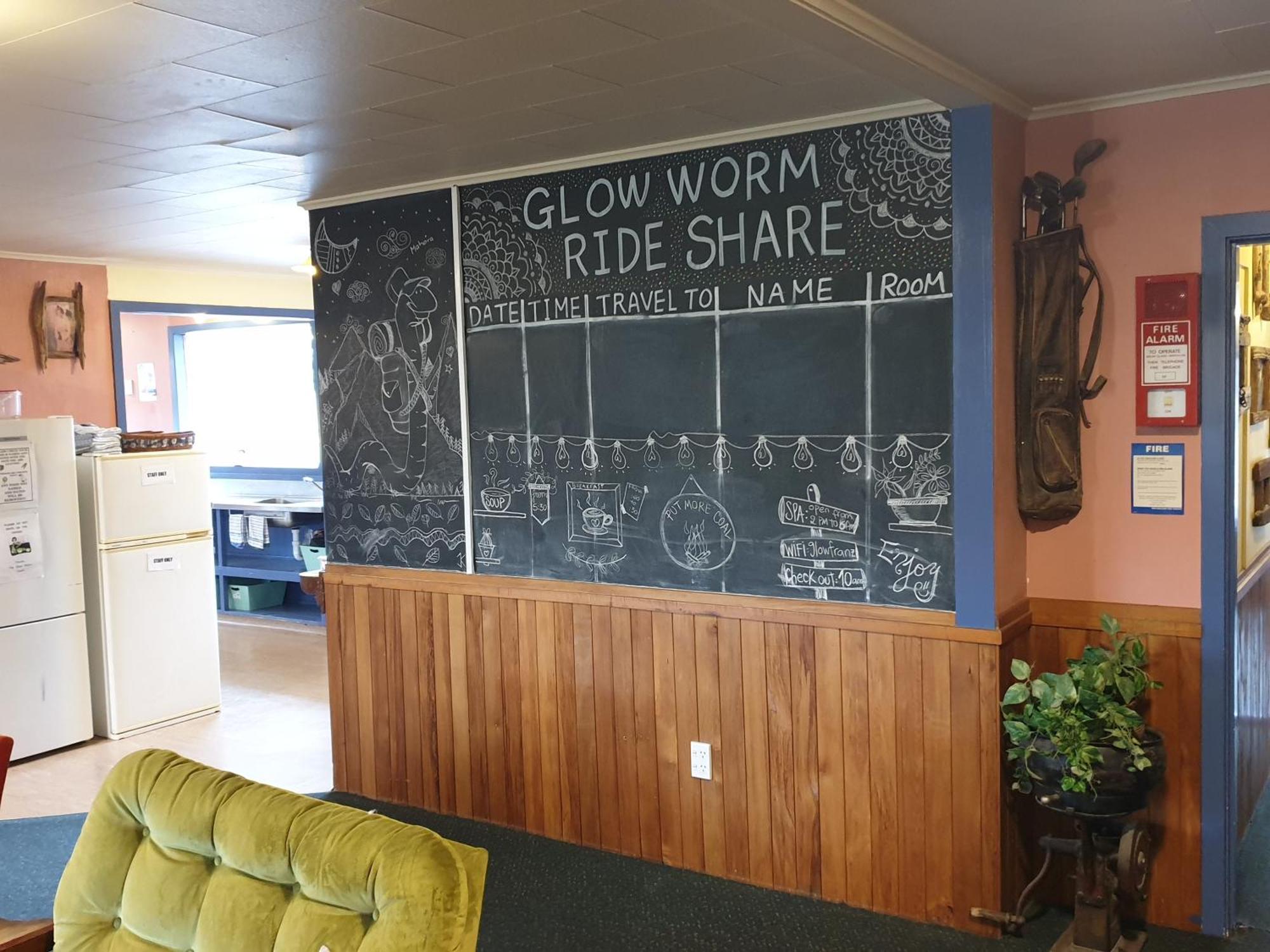Glow Worm Accommodation Франц Джоузеф Екстериор снимка